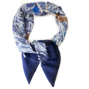 Hermès Carré Blue Rabbit Field Silk Scarf Buy authentic designer Hermes secondhand silk scarves at Labellov at the best price. Safe and secure shopping. Koop tweedehands authentieke Hermes sjaals tassen bij designer webwinkel labellov.