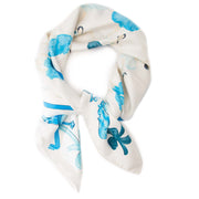 Hermès Paris White & Blue Luxembourg Silk Carré Scarf Buy authentic designer Hermes secondhand silk scarves at Labellov at the best price. Safe and secure shopping. Koop tweedehands authentieke Hermes sjaals tassen bij designer webwinkel labellov.