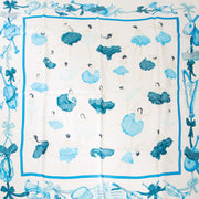 Hermès Paris White & Blue Luxembourg Silk Carré Scarf Buy authentic designer Hermes secondhand silk scarves at Labellov at the best price. Safe and secure shopping. Koop tweedehands authentieke Hermes sjaals tassen bij designer webwinkel labellov.