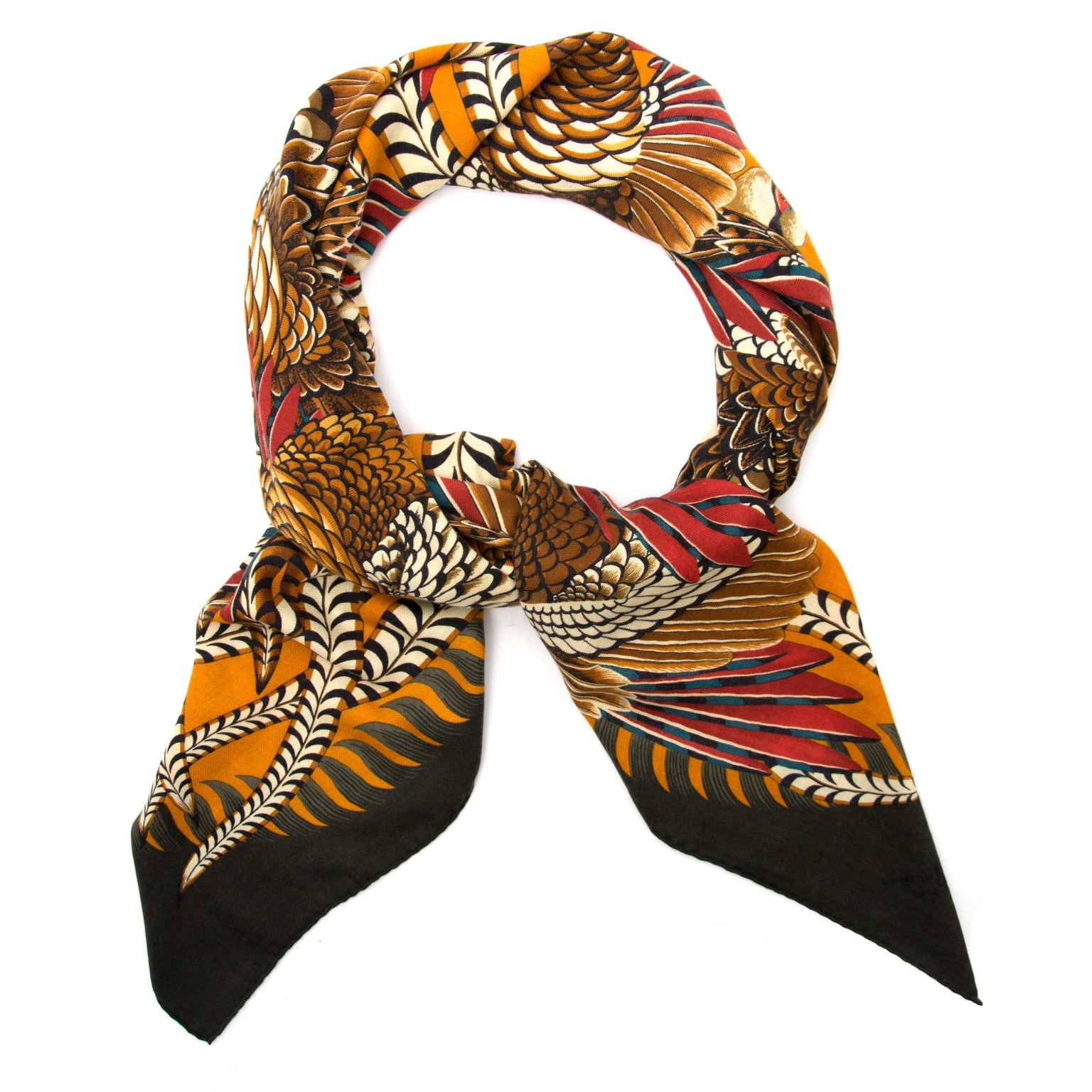 Are you looking for a Hermès Cashmere Scarf with pheasant print? Buy this XL beauty now on secondhand webshop Labellov for the best price.