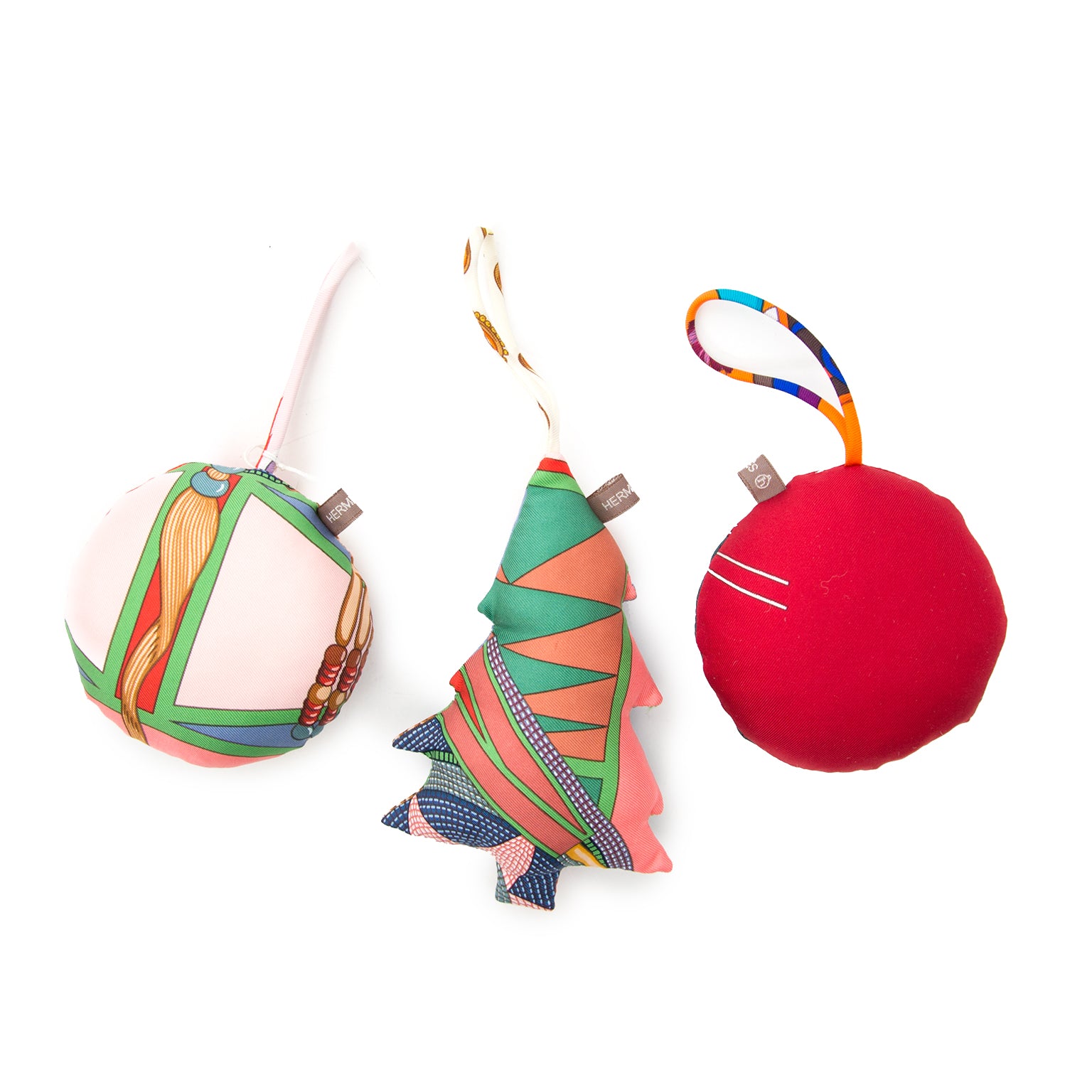 Nouveau Hermès Décoration Petit H en ligne chez labellov.com pour le meilleur prix.