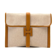 Looking for a Hermes canvas envelope jige clutch? Buy your designer bag online with Labellov Timeless Designer Luxury