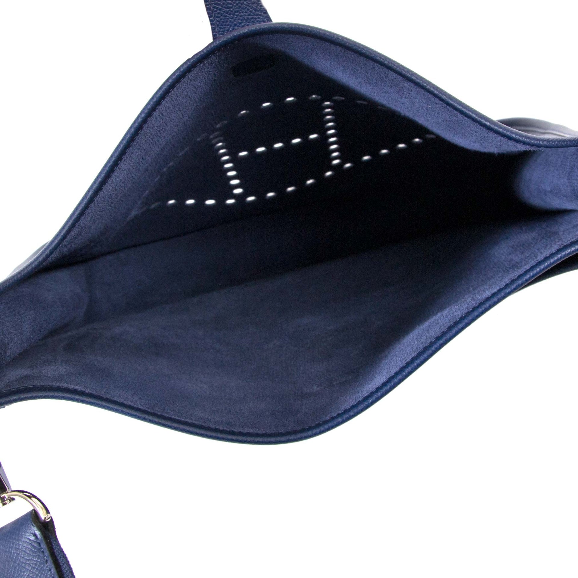 Hermès Evelyne III 33 GM Blue Epsom Bag now for sale at labellov vintage fashion webshop belgium
