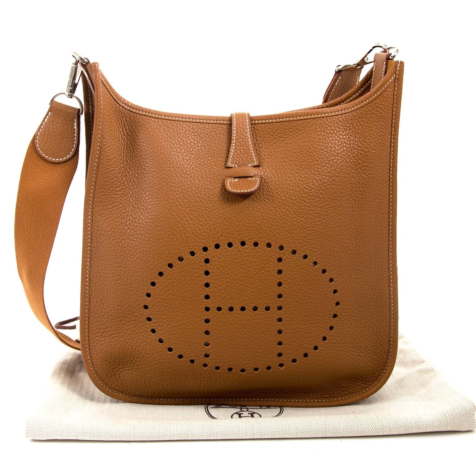 koop jou tweedehands Hermes Gold Evelyne III PM Messenger Bag online