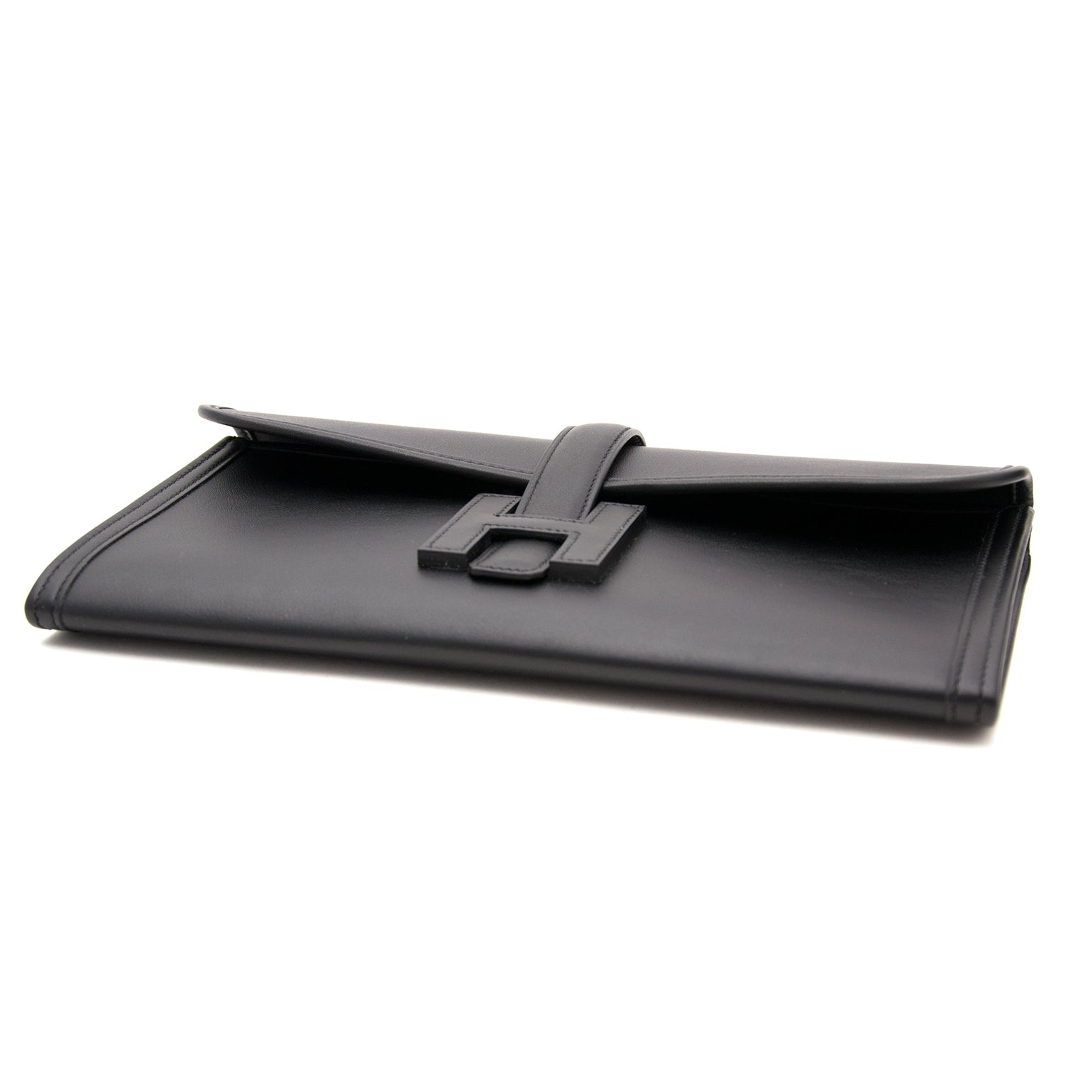 Buy and sell your designer handbags online at labellov.com for the best price. Hermes jige clutch now online