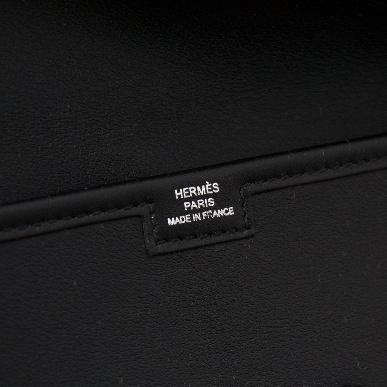 Want to sell your designer handbags? Labellov.com offers the best prices for your designer handbags. Buy and sell safe and secure online