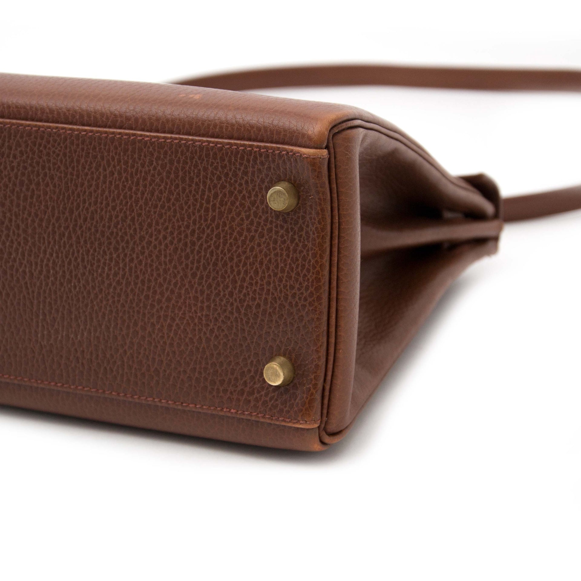 koop online Hermes Kelly 32 Marron Veau Ardennes aan de beste prijs wereldwijd shippen