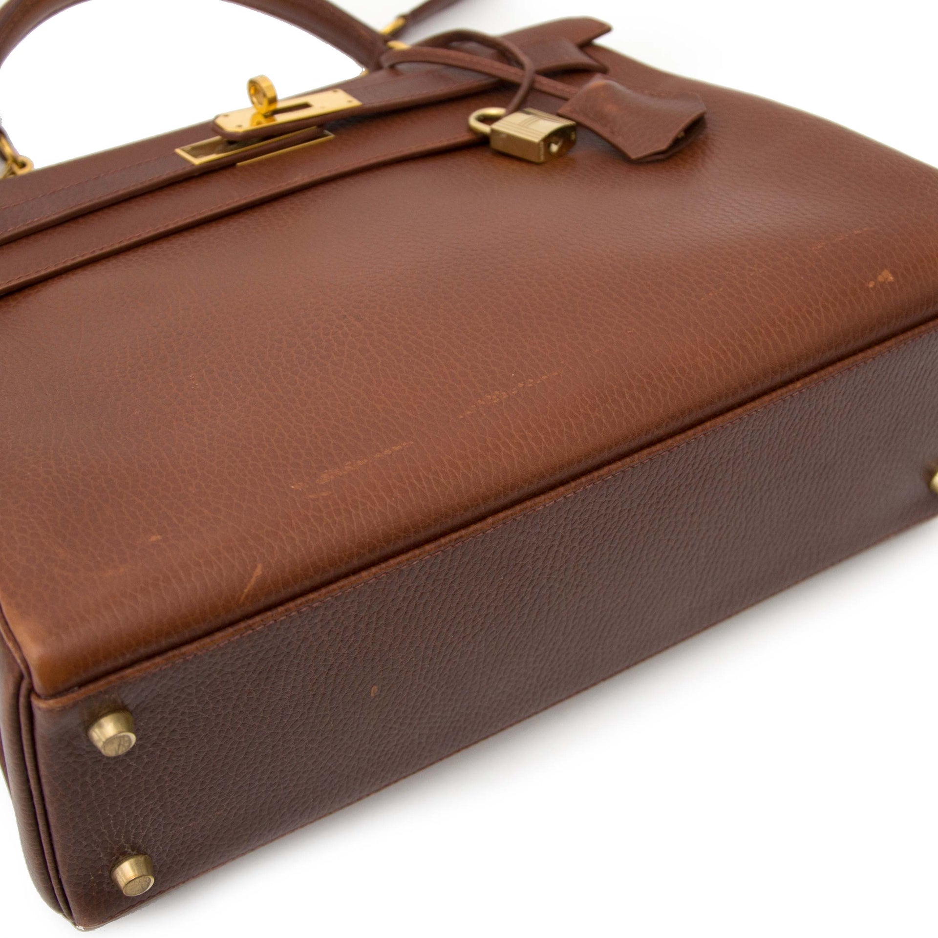luxury secondhand 100% authentic , worldwide shipping