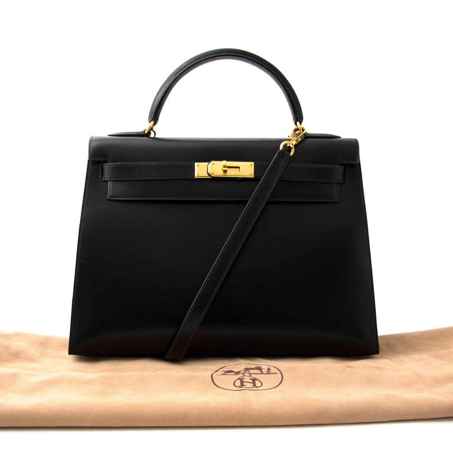 Hermès Kelly Bag 32cm Black Box Calf now online at labellov.com
