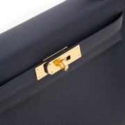 Op zoek naar een originele BRAND NEW Hermes Kelly 28 Sellier Togo Bleu Nuit GHW? Koop veilig online.