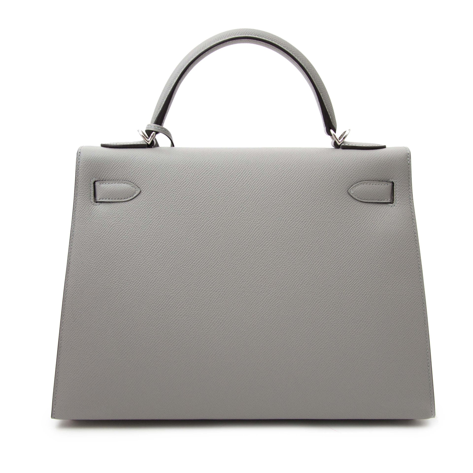 Hermès Kelly Sellier 32 Epsom Gris Mouette PHW for sale in Antwerp www.labellov.com. Labellov sells real designer items, new and vintage.