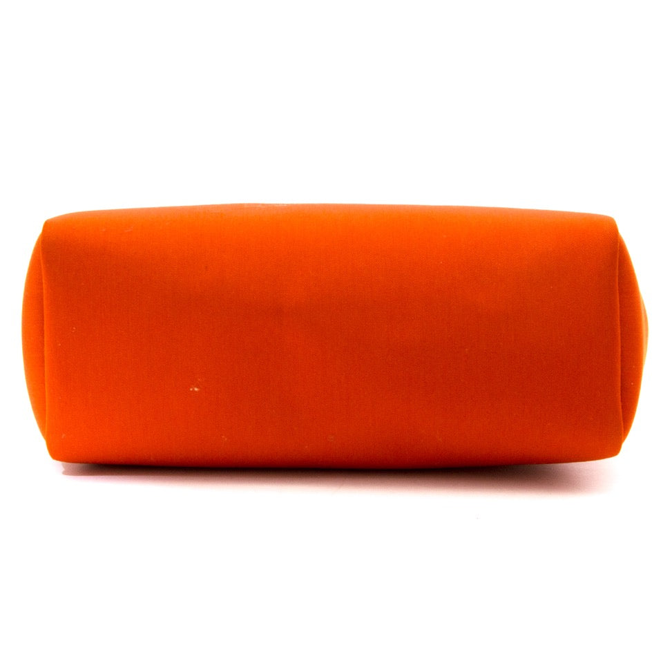 Hermes orange herbag cabas in brand new condition for the best price on designer vintage platform Labellov.com