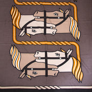 Vintage Hermès 100% cashmere plaid for the best price at Labellov webshop. Safe and secure online shopping with 100% authenticity. Vintage Hermès 100% cashmere plaid pour le meilleur prix.