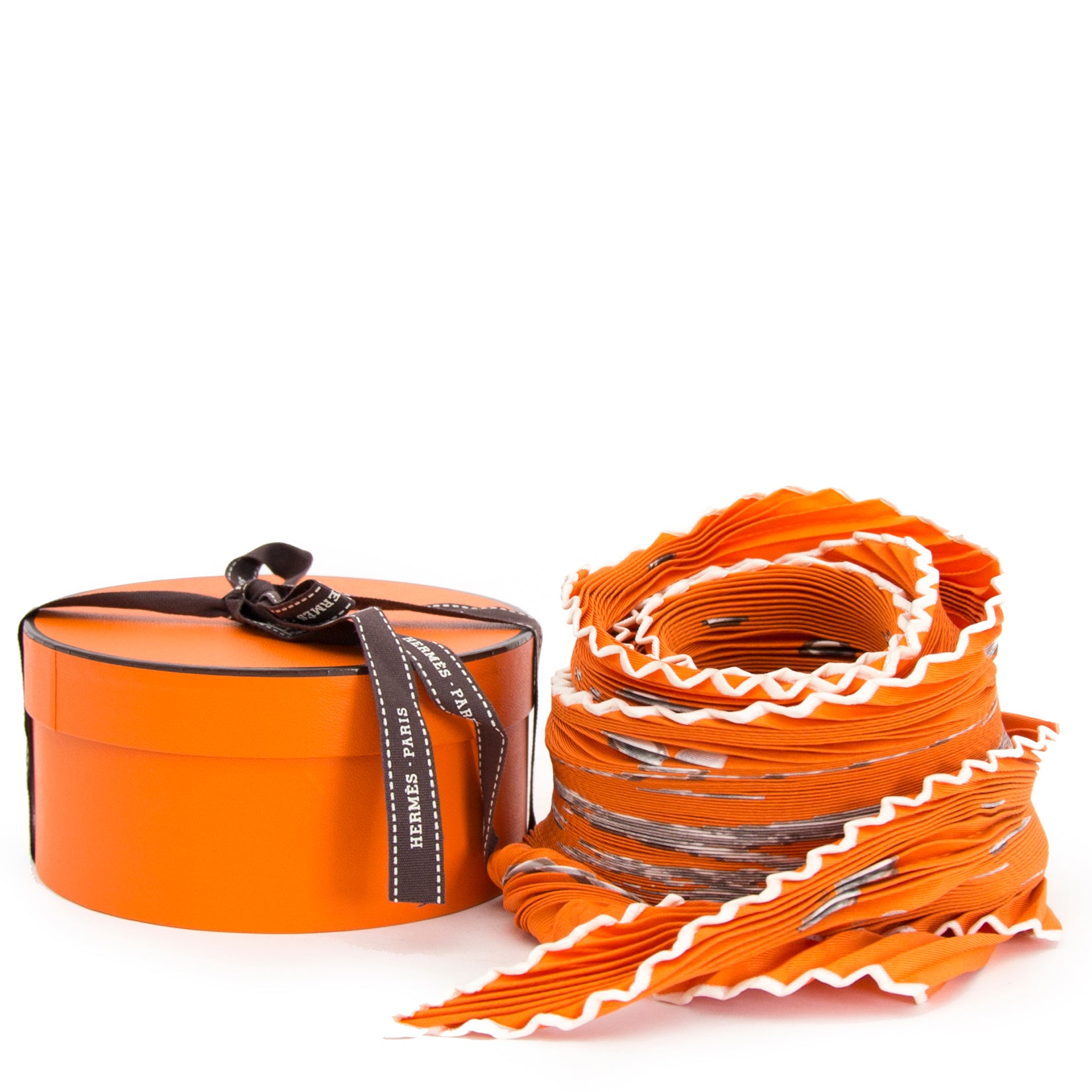 Hermès Carré Plissé "Vif Argent"