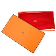 Achetez votre foulard de Hermes chez Labellov à Anvers en Belgique.