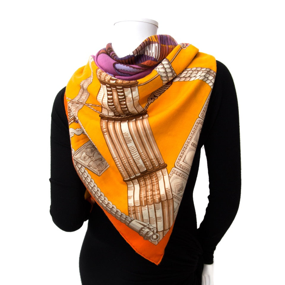 Acheter secur en ligne Hermès Cashmere Scarf 'Ceinture et Lions' carré