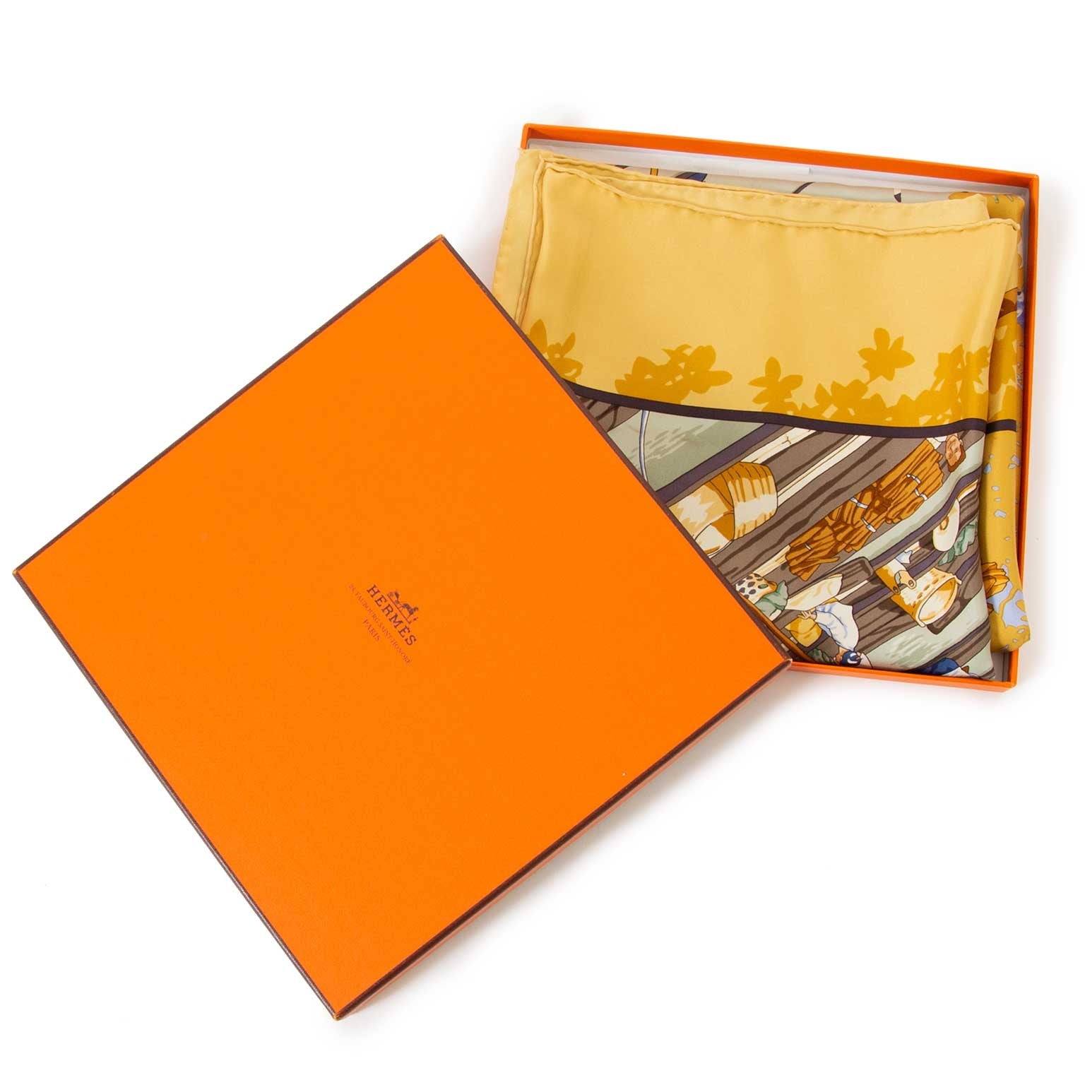hermes carre silk marche flottant scarf now for sale at labellov vintage fashion webshop belgium