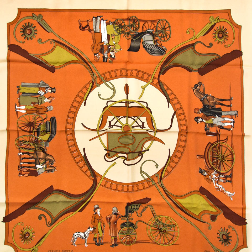 Vintage Hermès carré scarf for the best price at Labellov webshop. Safe and secure online shopping with 100% authenticity. Vintage Hermès carré foulards pour le meilleur prix.