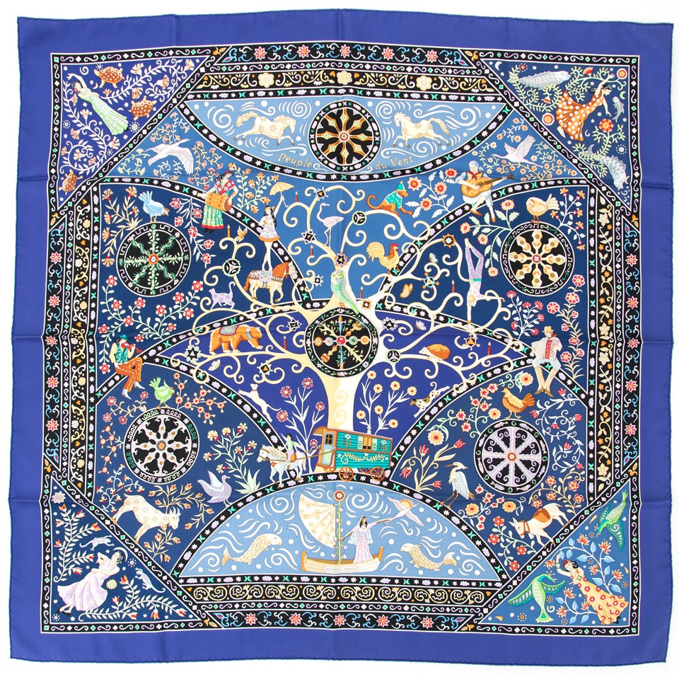 Buy Hermes scarf carré de soie peuple du vent 100% silk at the right price at LabelLOV vintage webshop. Luxe, vintage, fashion. Safe and secure online shopping. Antwerp, Belgium.