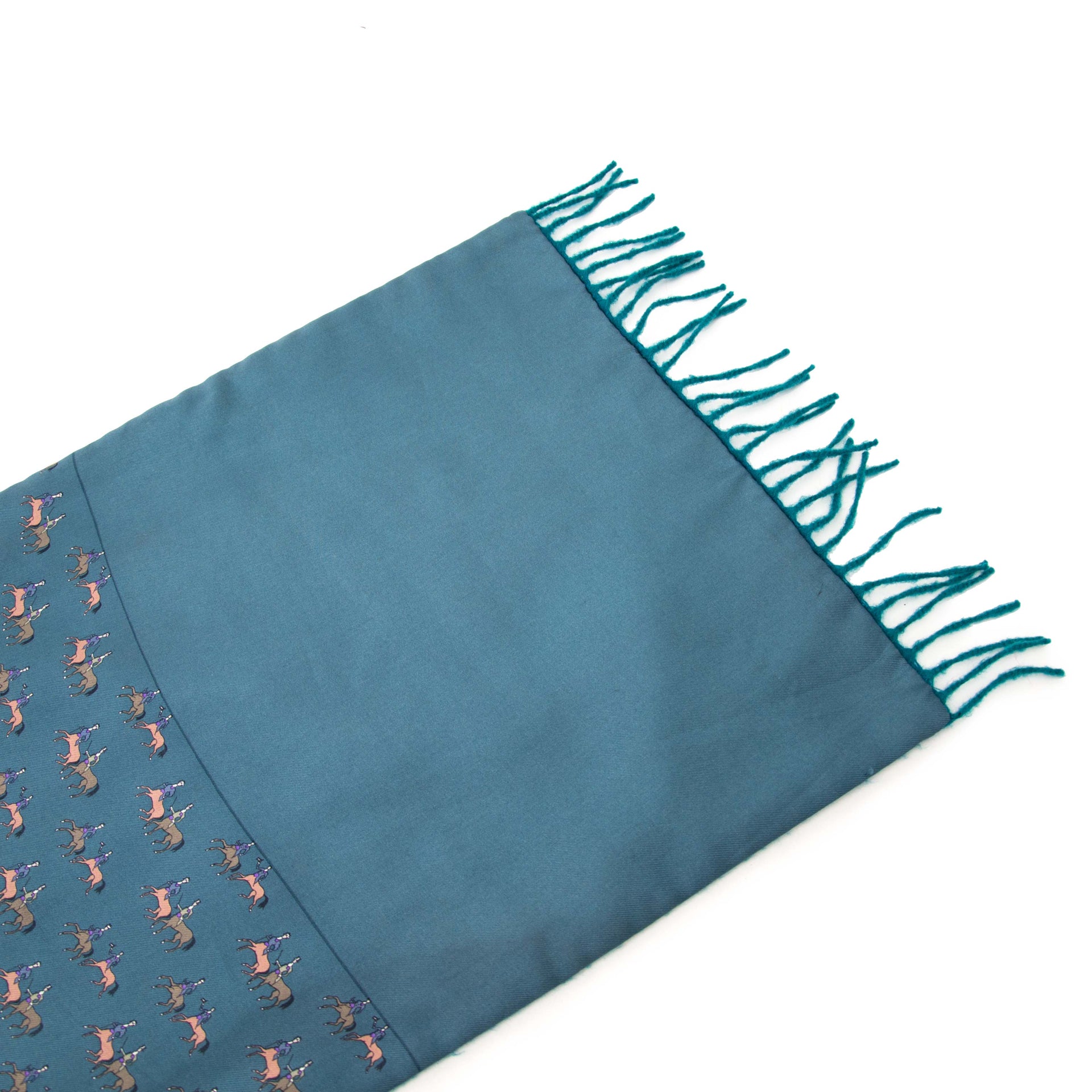 looking for a hermes scarf? Buy safe at labellov.com for the best price.