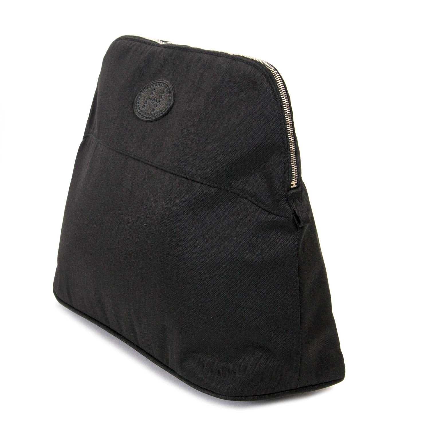 hermès black toiletry bag and towel now for sale at labellov vintage fashion webshop belgium