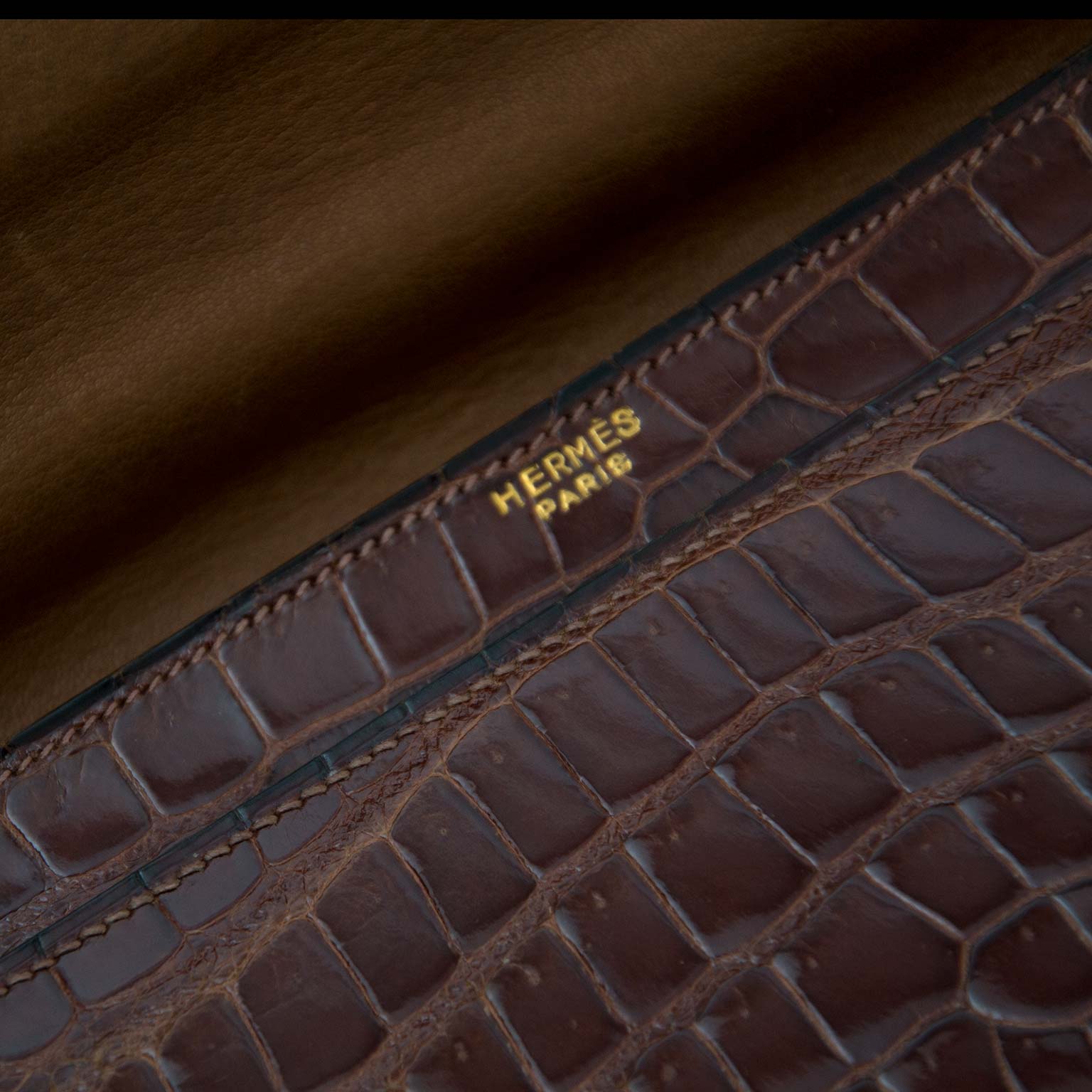 skip the waitinglist get your hands on this Hermes Vintage Croco Shoulder Bag worldwide shipping