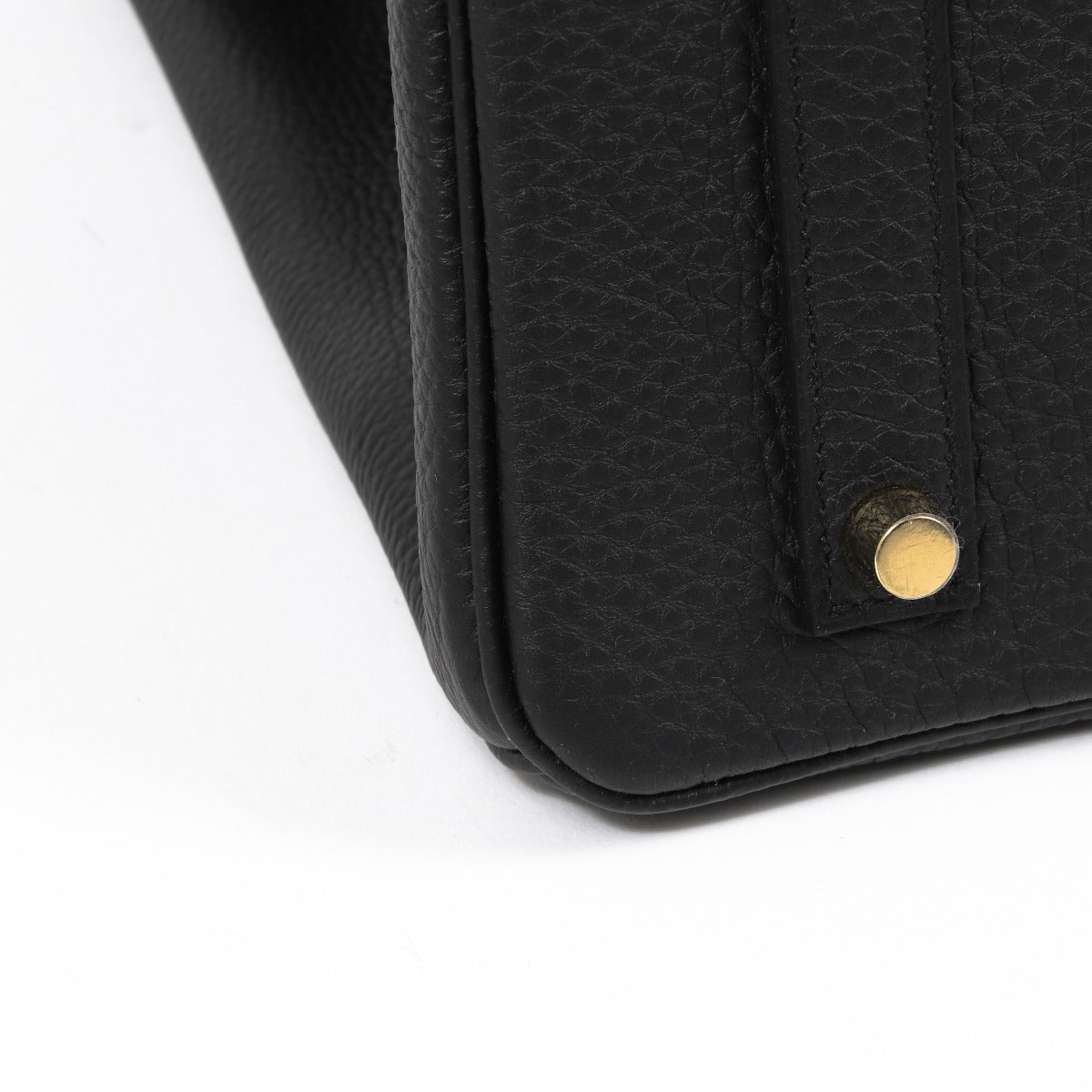 Buy authentic second hand luxury designer Hermes Birkin bag black togo on Labellov.com