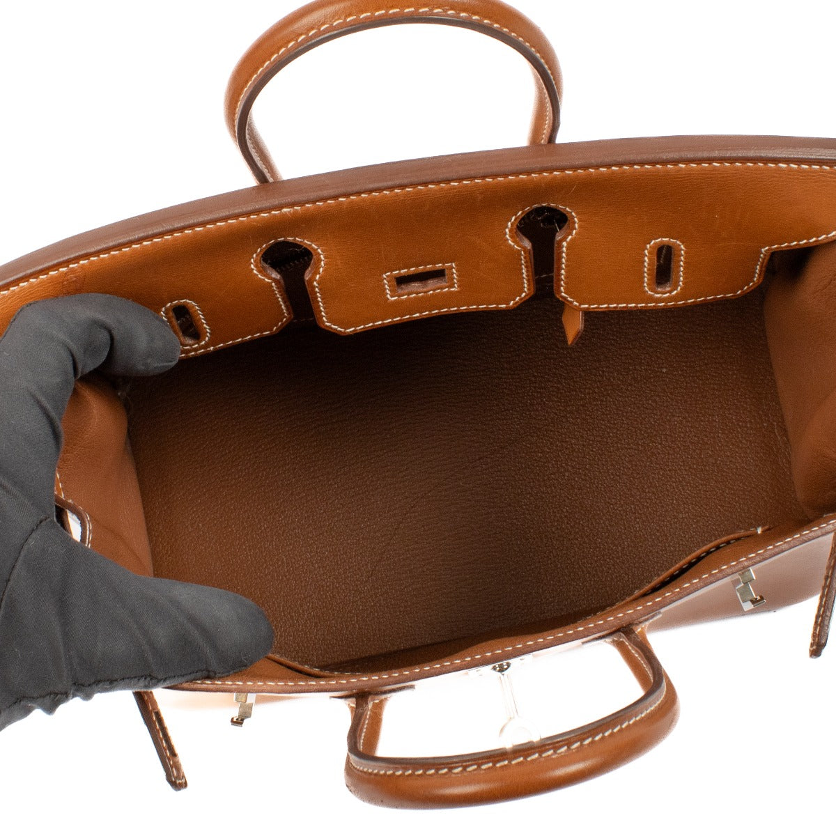 Shop authentic second hand Hermès Birkin 25 Barenia on www.labellov.com