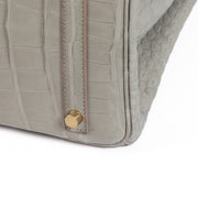 Shop safe online at Labellov at Labellov in Antwerp, Brussels and Knokke this 100% authentic second hand Hermès HSS Birkin 30 Gris Perle Alligator PBHW