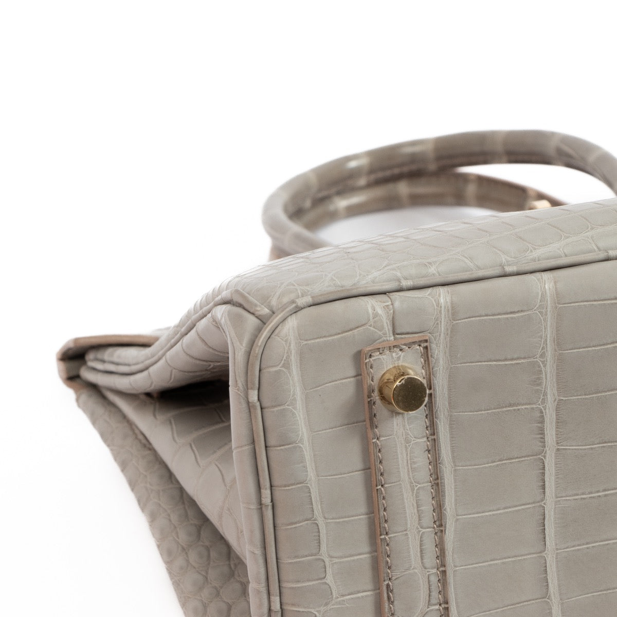 Shop safe online at Labellov at Labellov in Antwerp, Brussels and Knokke this 100% authentic second hand Hermès HSS Birkin 30 Gris Perle Alligator PBHW