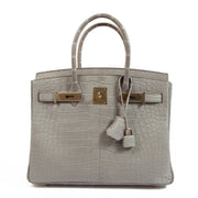 Shop safe online at Labellov at Labellov in Antwerp, Brussels and Knokke this 100% authentic second hand Hermès HSS Birkin 30 Gris Perle Alligator PBHW