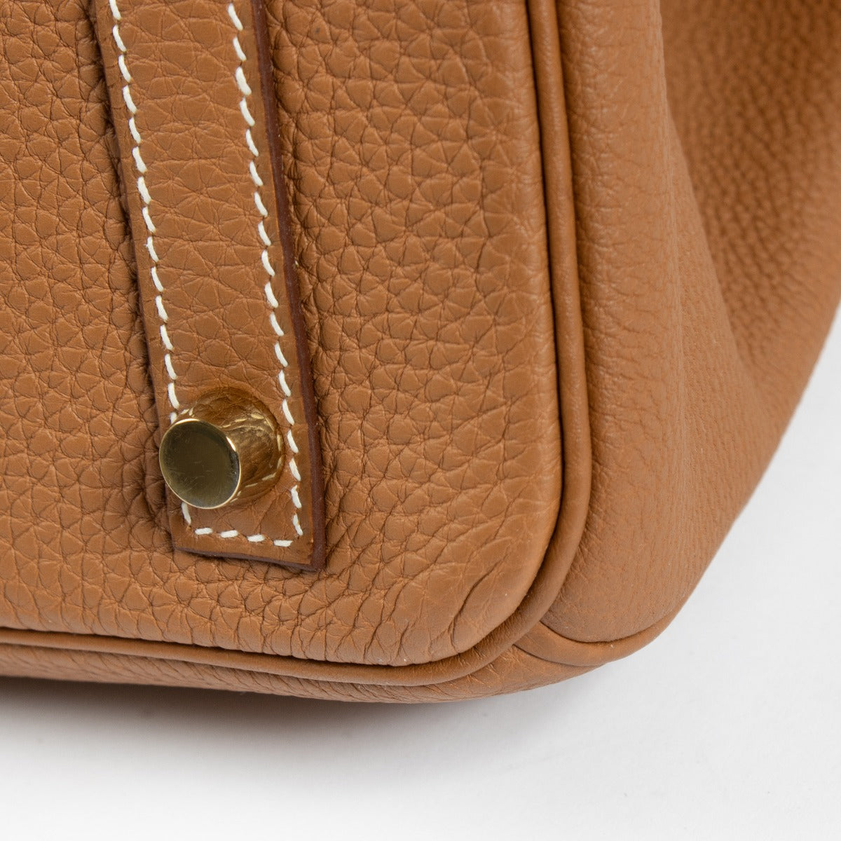 Authentic second hand new 2022 Hermès Birkin 30 Gold Togo on www.labellov.com