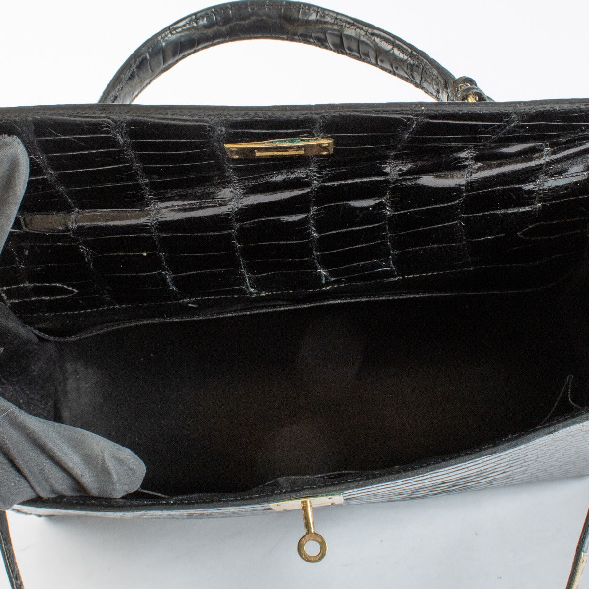 Hermès Vintage Kelly 32 Black Shiny Crocodile GHW