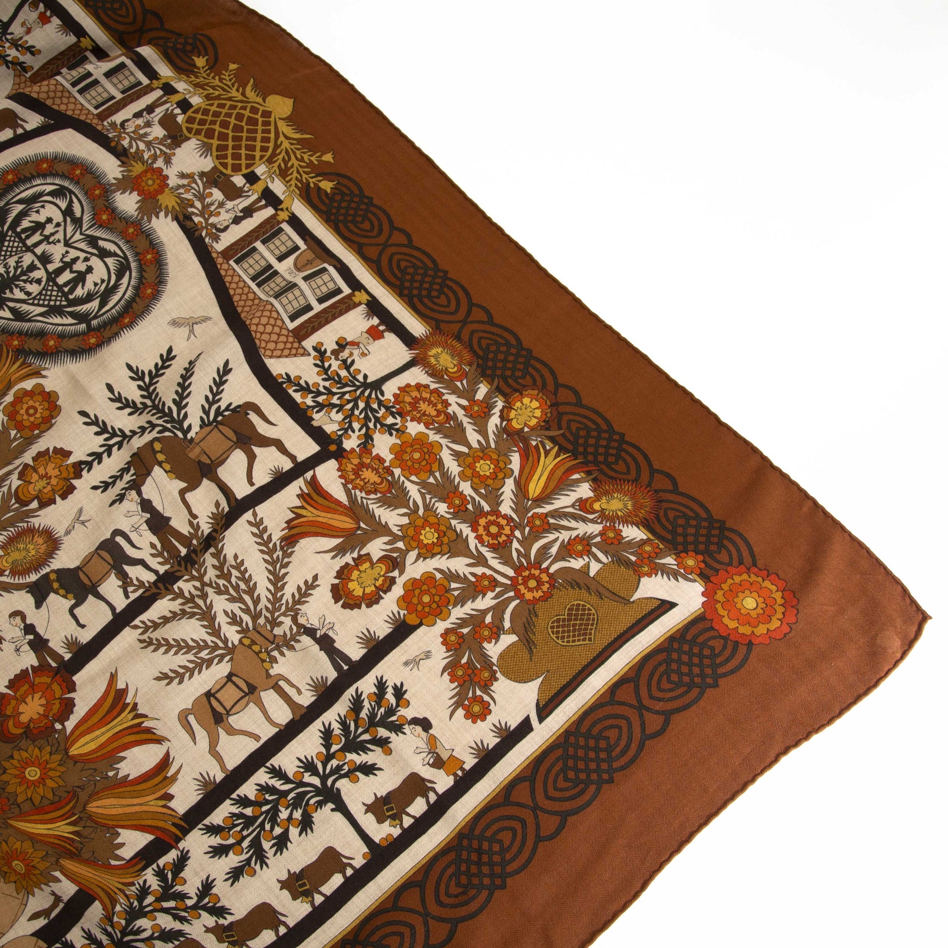 acheter en ligne chez labellov.com pour le meilleur prix Hermes Brown Large Carré Scarf