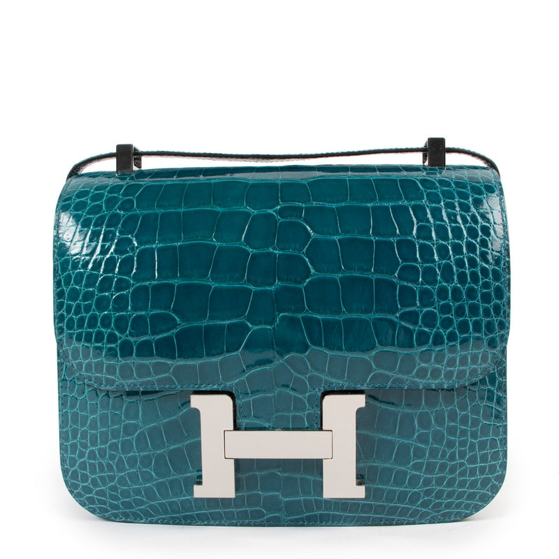 Shop authentic second hand luxury designer Hermès Constance 22 Vert Bosphore Alligator Lisse PHW at Labellov.