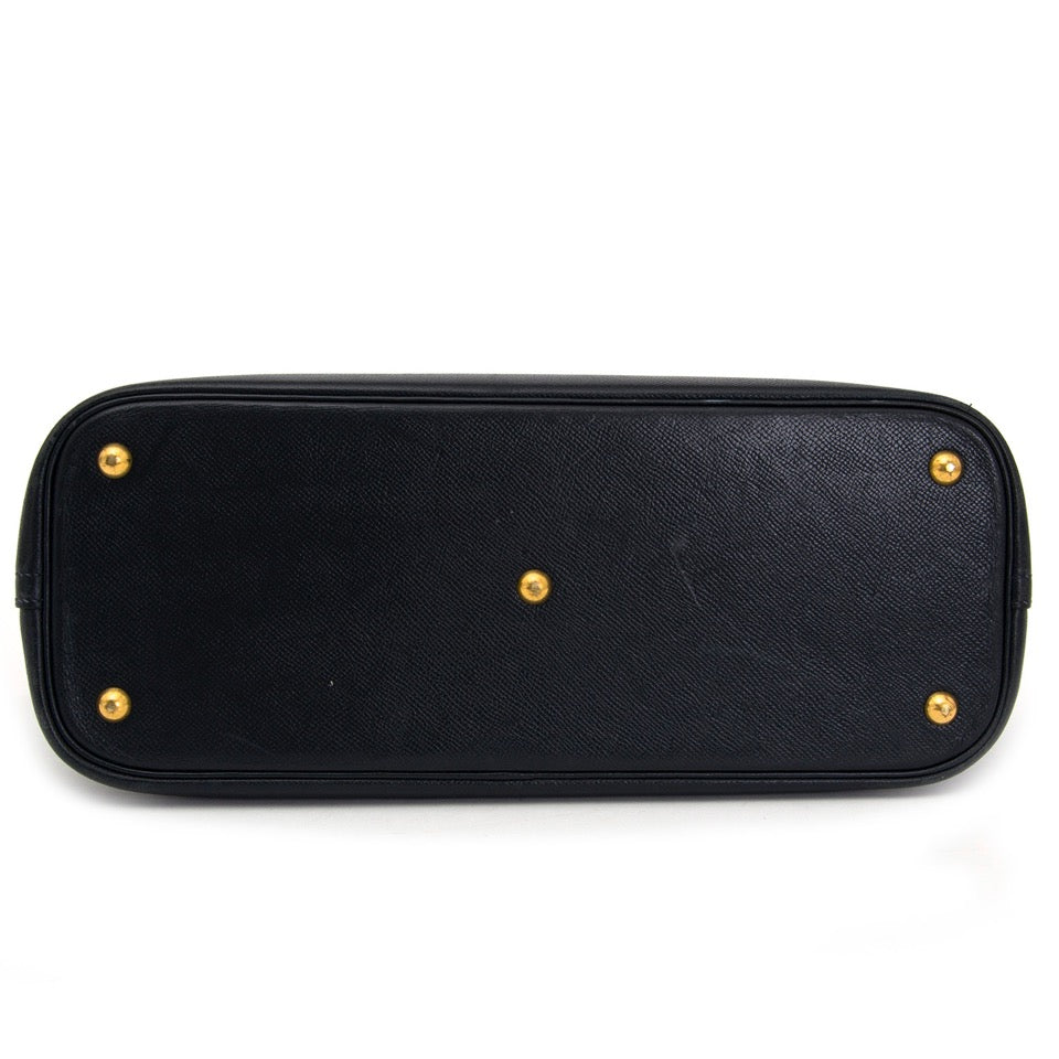 Authentieke Hermes Bolide Dark Blue GHW 35 voor de juiste prijs bij LabelLOV vintage webshop. Hermes Bolide Dark Blue GHW 31. Veilig online winkelen. Luxe, vintage, mode. Antwerpen, België.
