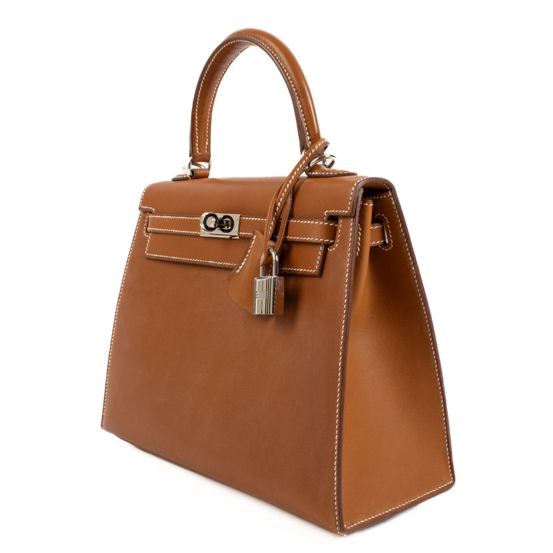 Authentic second hand 2021 Hermès Kelly 25 Fauve Barenia PHW on www.labellov.com