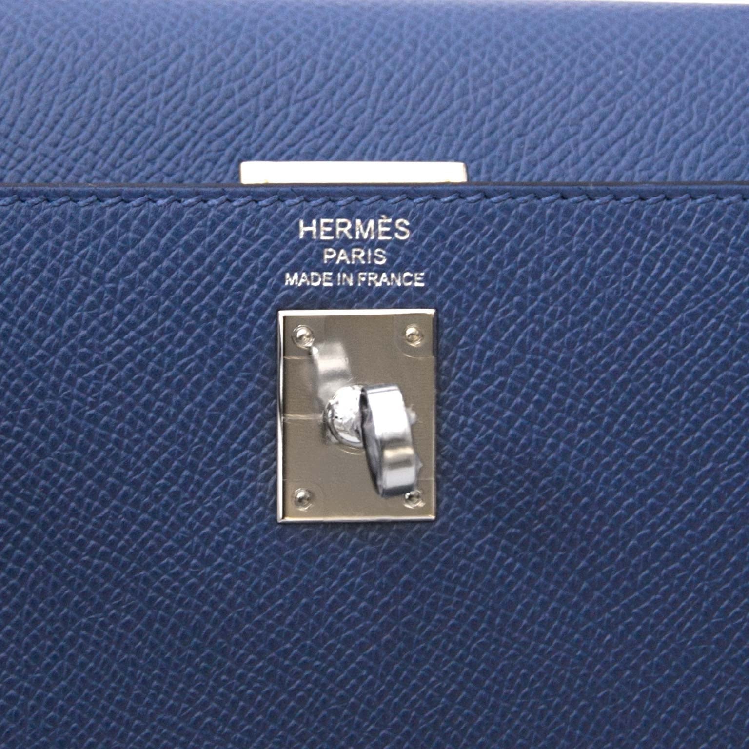 op zoek naar een Hermès Kelly Sellier 25 Epsom Bleu Brighton PHW? koop hem nu bij labellov.com zonder wachtlijst