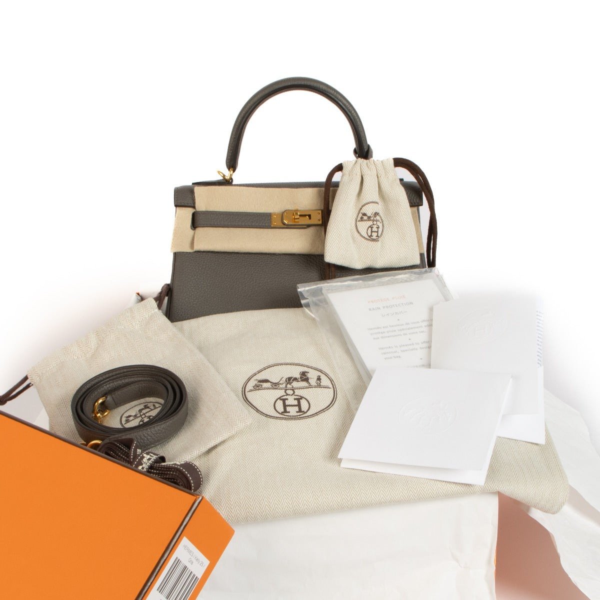 Shop second hand authentic Hermès 2022 Kelly 25 Gris Etain Togo on www.labellov.com