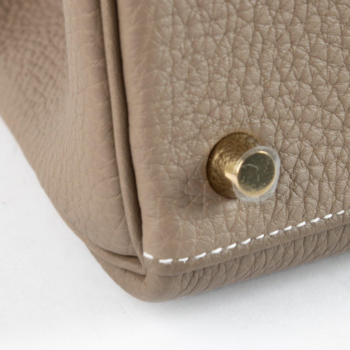 Hermès Kelly 25 Etoupe Togo GHW
