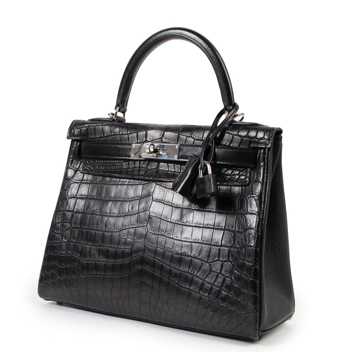 Shop safe online 100% authentic second hand Hermès Kelly 28 matte black crocodile niloticus box calf clemence leather in very excellent, as new condition at the right price at labellov in Antwerp.