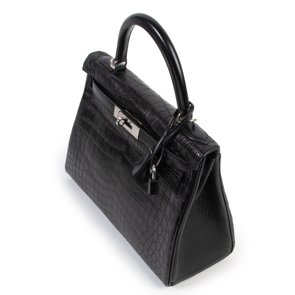 Shop safe online 100% authentic second hand Hermès Kelly 28 matte black crocodile niloticus box calf clemence leather in very excellent, as new condition at the right price at labellov in Antwerp.