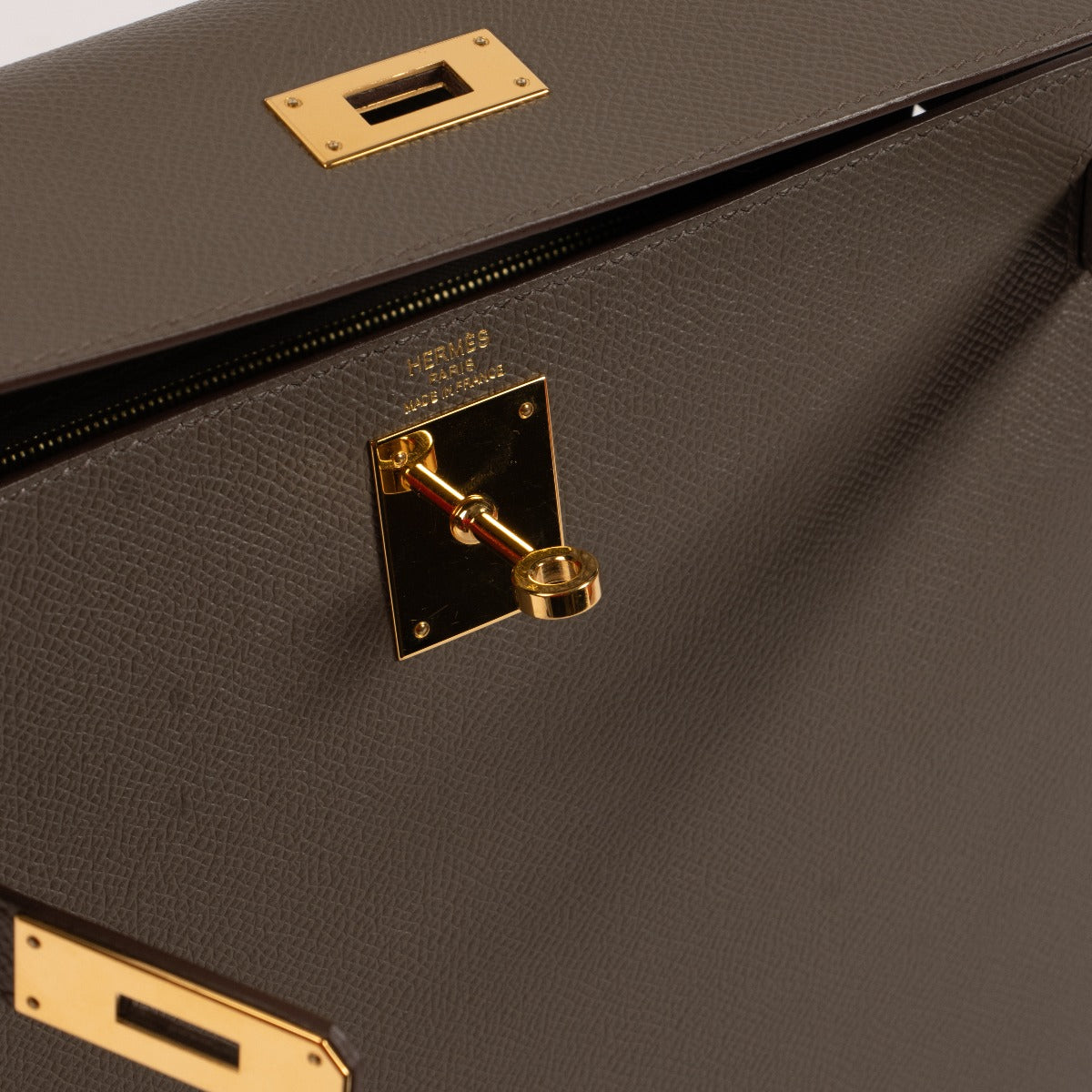 Hermès Kelly 28 Sellier Veau Epsom Gris Etain Logo Stamp dans www.labellov.com