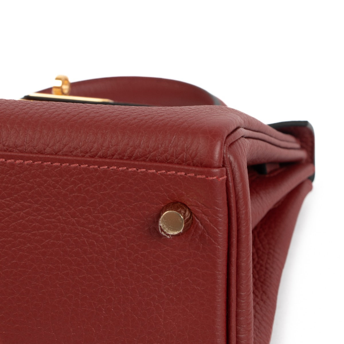 Authentic second hand 2023 Hermès Kelly 28 on www.labellov.com