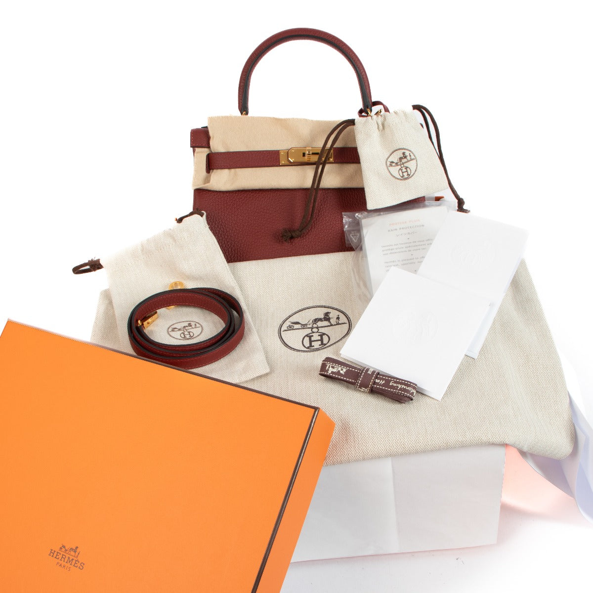 Hermès Kelly 28 Rouge H Taurillon Clemence Gold Hardware