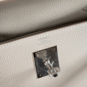 Shop authentic brand new store fresh 2024 Hermès Kelly 28 Craie Togo PHW on www.labellov.com