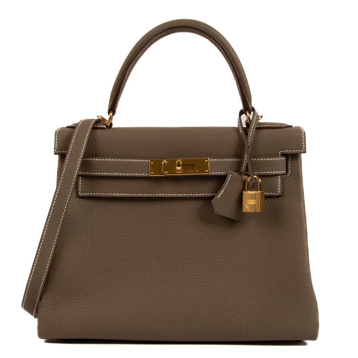 Hermès Kelly 25 Etoupe Togo GHW for the best price at Labellov secondhand luxury in Antwerp and Knokke. We buy and sell your preloved and brand new designer bags.