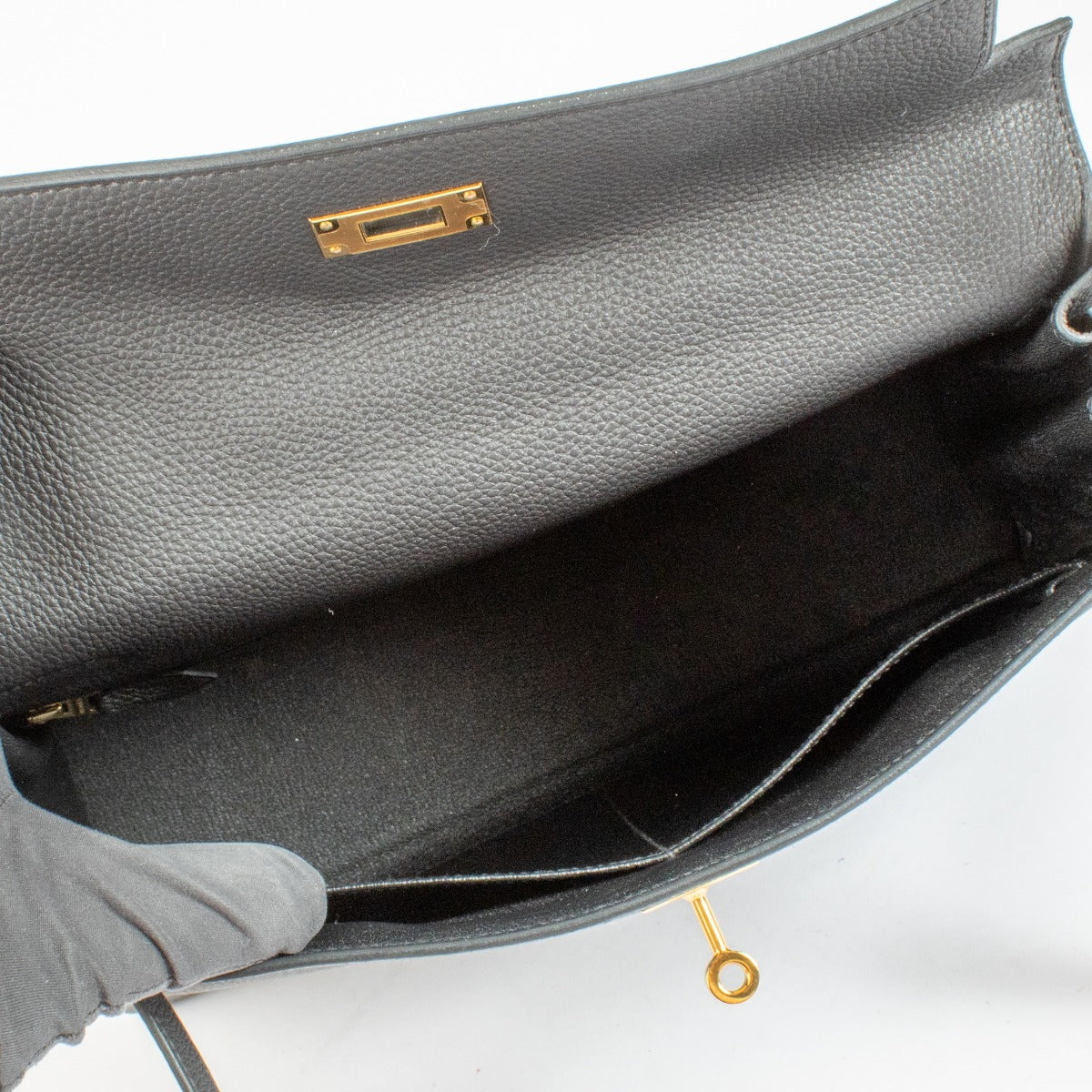 Hermès Kelly 32 Zwart Togo GHW