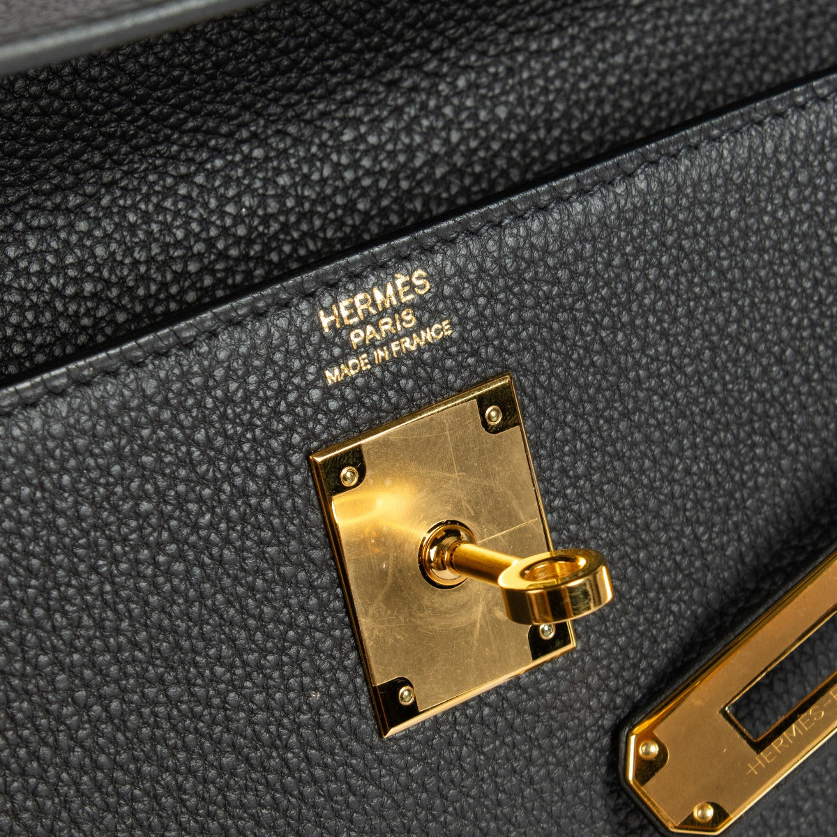 Hermès Kelly 32 Zwart Togo GHW