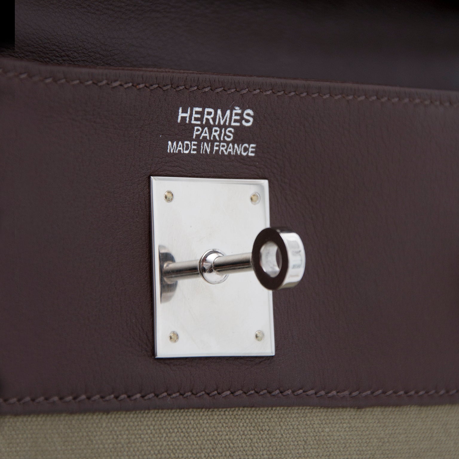 Hermès Kelly 35 Khaki Brown Canvas PH te koop aan een voordelige prijs, in perfecte staat, iconische tas.